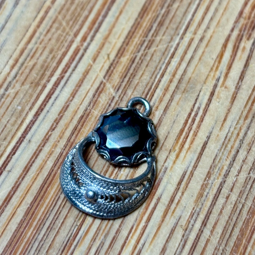Sterling Silver Gothic Hematite Stone Filigree Victorian Necklace Pendant black